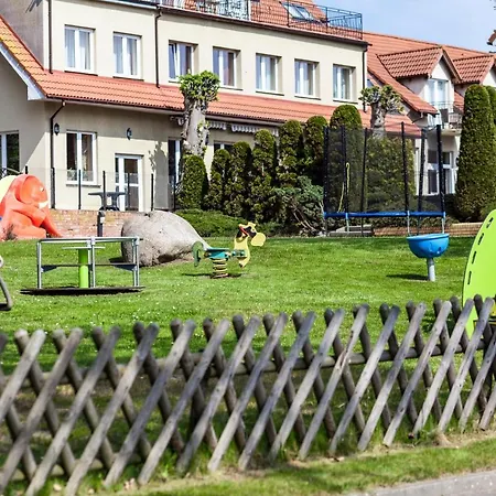 Alcest Z Widokiem Na Morze, Basenem, Üdülőközpont Rewal