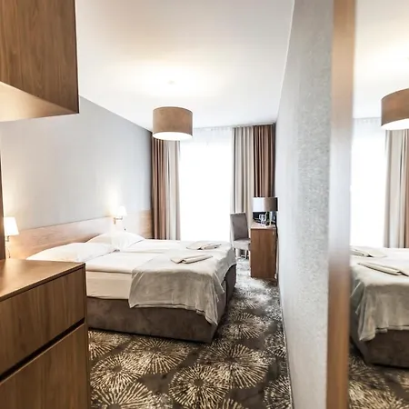 Alcest Z Widokiem Na Morze, Basenem, リゾート 3*