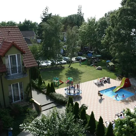 Alcest Z Widokiem Na Morze, Basenem, Üdülőközpont