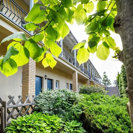 Alcest Z Widokiem Na Morze, Basenem, 3*