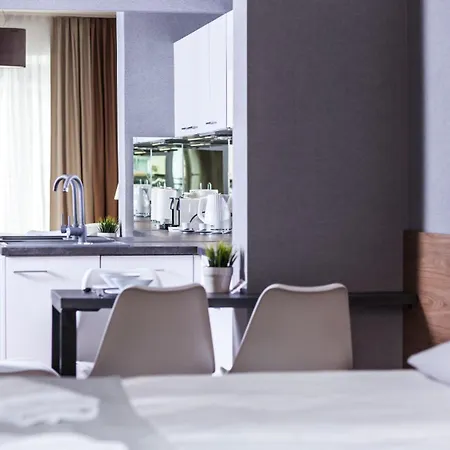 Alcest Z Widokiem Na Morze, Basenem, 3* Rewal