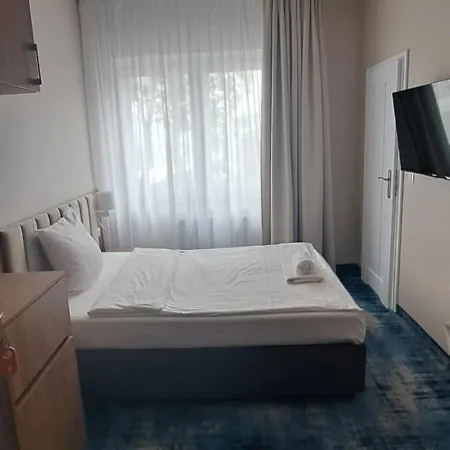 Alcest Z Widokiem Na Morze, Basenem, Üdülőközpont 3*