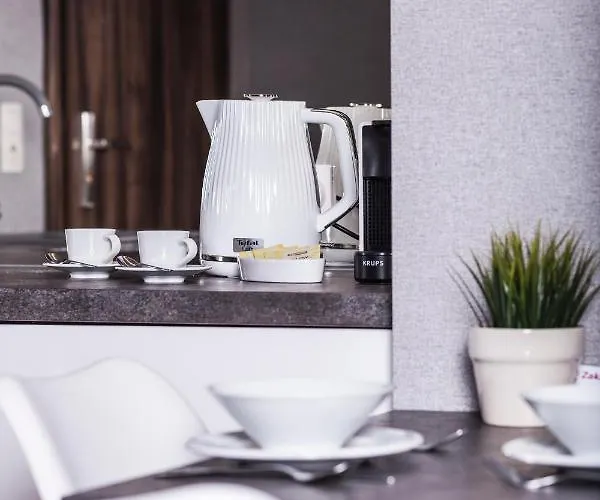 Alcest Z Widokiem Na Morze, Basenem, Rewal