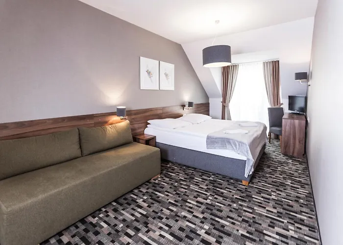 Alcest Z Widokiem Na Morze, Basenem, Resort