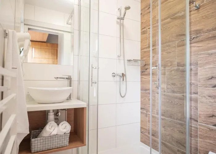 Resort Alcest Z Widokiem Na Morze, Basenem,