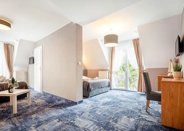 Alcest Z Widokiem Na Morze, Basenem, Resort 3*