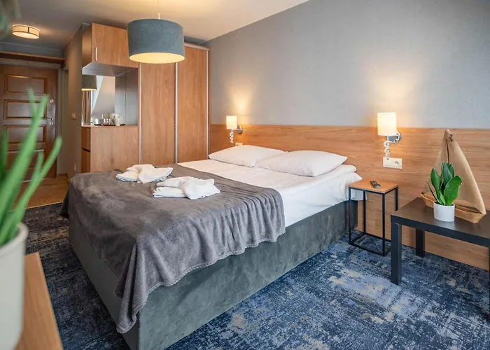 Alcest Z Widokiem Na Morze, Basenem, Resort Rewal