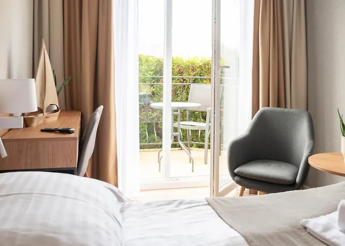 Alcest Z Widokiem Na Morze, Basenem, Resort Rewal