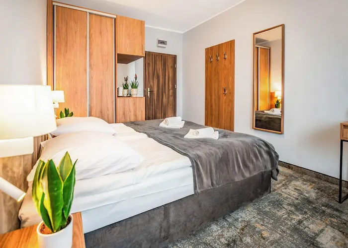 Resort Alcest Z Widokiem Na Morze, Basenem, Rewal