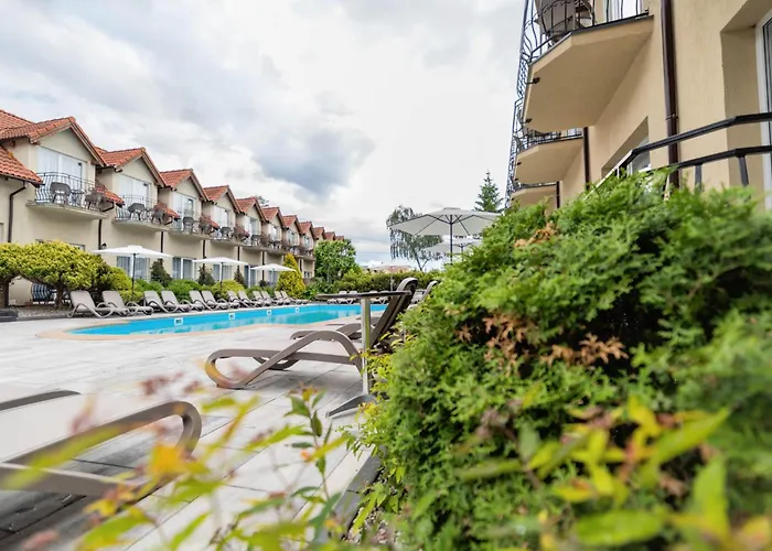 Alcest Z Widokiem Na Morze, Basenem,