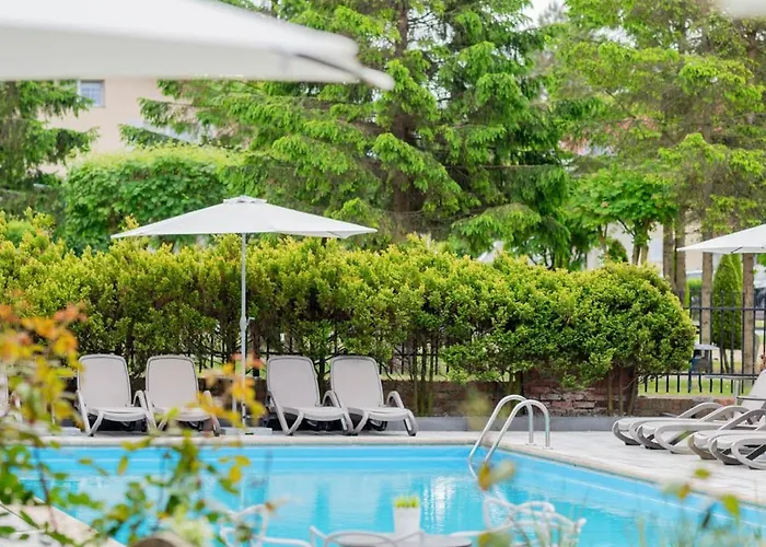 Alcest Z Widokiem Na Morze, Basenem, Resort Rewal