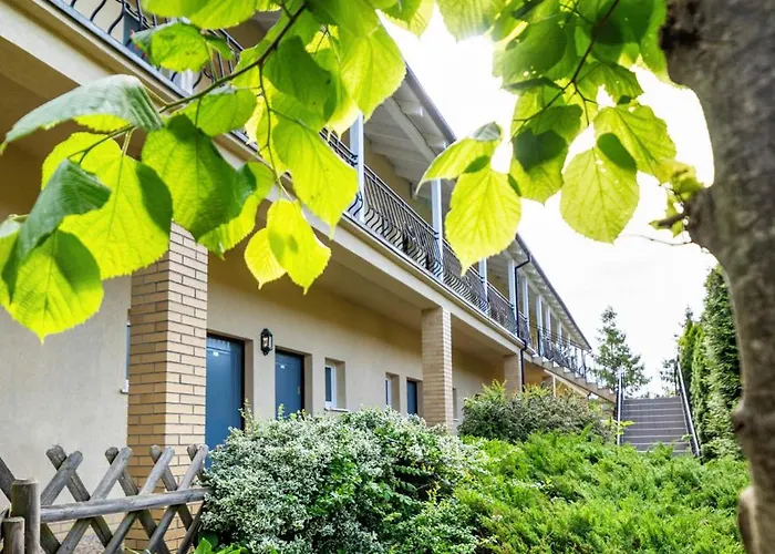 Alcest Z Widokiem Na Morze, Basenem, 3*