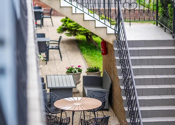 Alcest Z Widokiem Na Morze, Basenem, Rewal