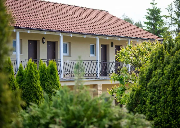 Alcest Z Widokiem Na Morze, Basenem,