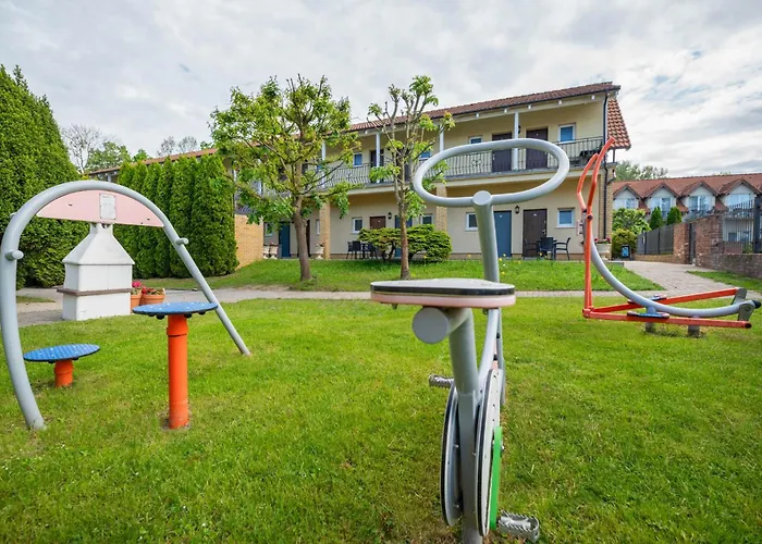 Alcest Z Widokiem Na Morze, Basenem, Resort 3*