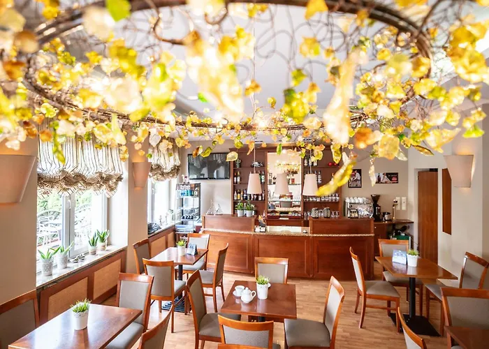 Resort Alcest Z Widokiem Na Morze, Basenem, 3*