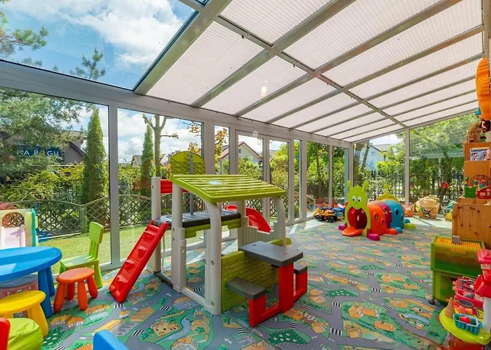 Alcest Z Widokiem Na Morze, Basenem, 3* Rewal