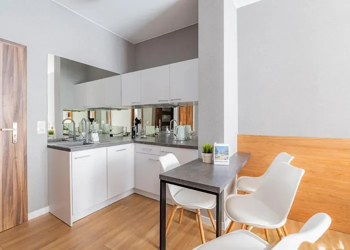 Resort Alcest Z Widokiem Na Morze, Basenem, 3*