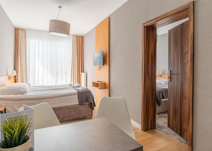 Alcest Z Widokiem Na Morze, Basenem, Resort Rewal