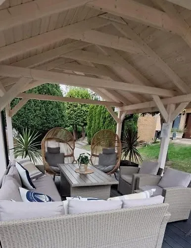 Alcest Z Widokiem Na Morze, Basenem, 3* Rewal