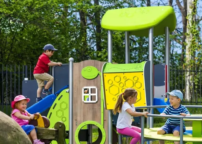 Resort Alcest Z Widokiem Na Morze, Basenem, 3*