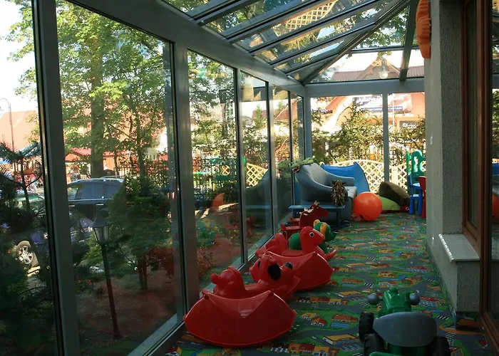 Alcest Z Widokiem Na Morze, Basenem, 3*